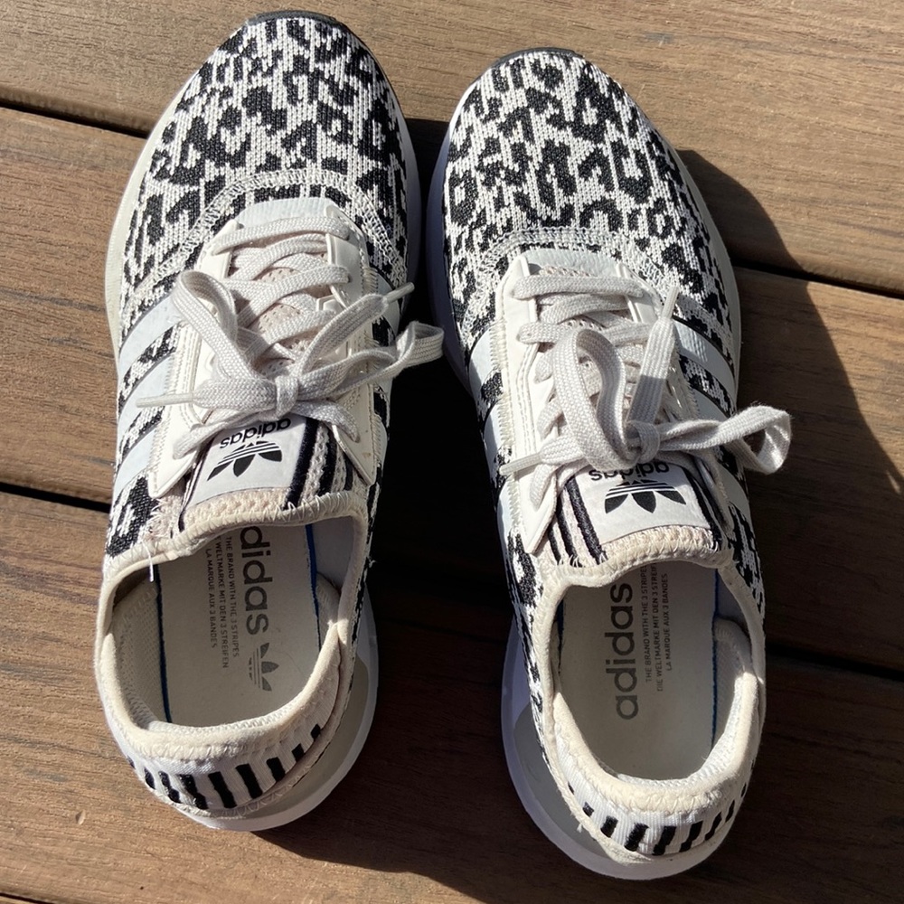 Adidas womens Leopard print sneakers